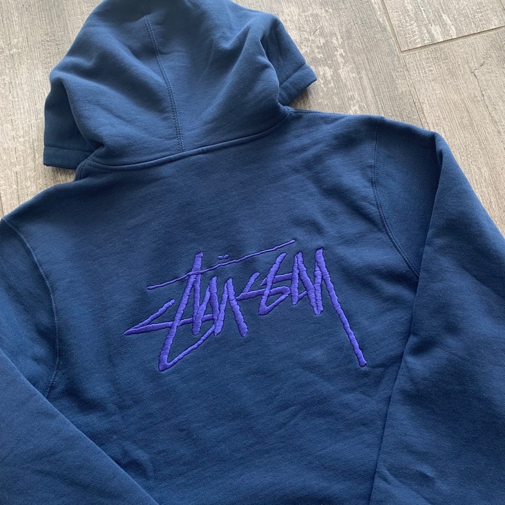 🔥🔥STUSSY - APP EMBROIDERED HOODIE🔥🔥 - Picture 2 of 5